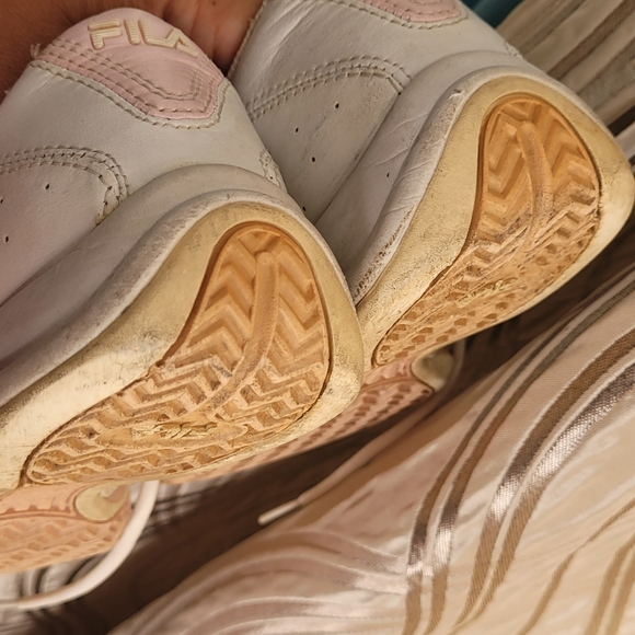 Fila girls shoes - Picture 4 of 14